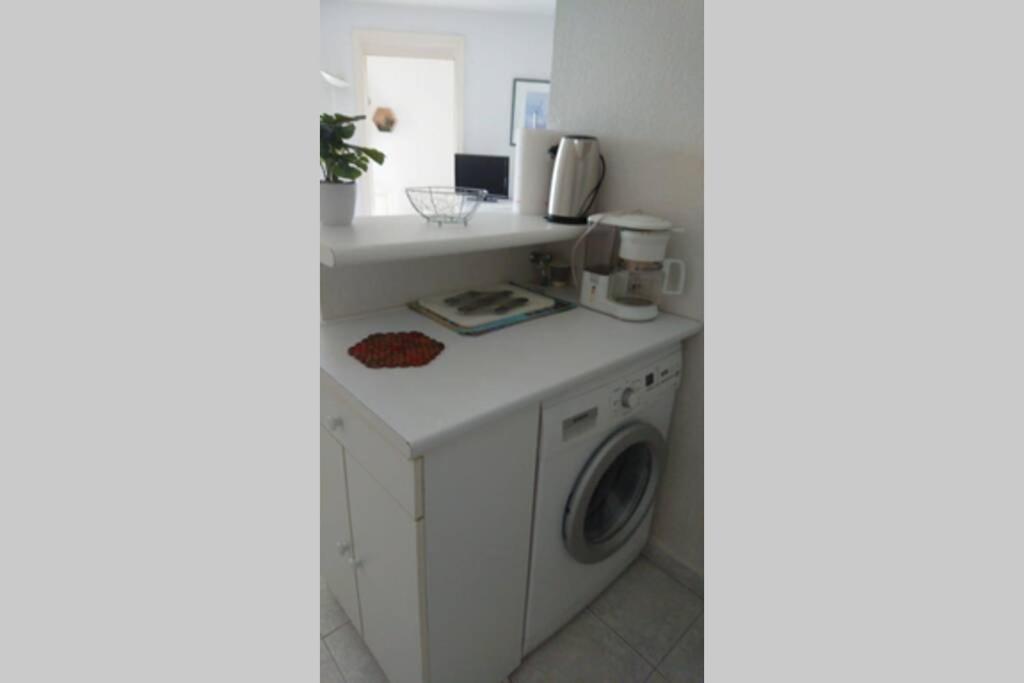 T2 Climatise A 5 Minutes A Pied De La Plage Avec Parking, Piscine Et Wifi Fréjus Exterior foto