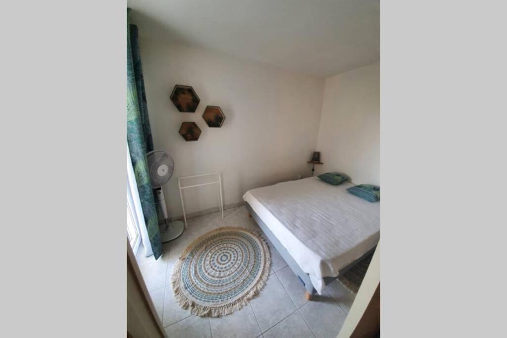 T2 Climatise A 5 Minutes A Pied De La Plage Avec Parking, Piscine Et Wifi Fréjus Exterior foto